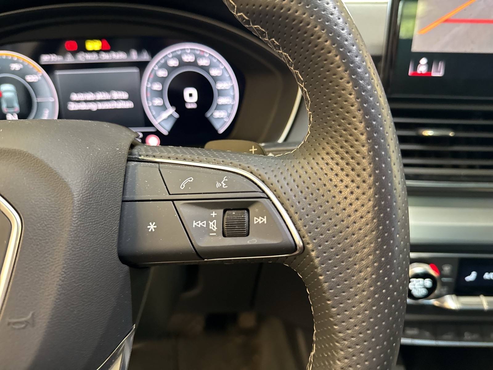 Audi Q5 55 HYBRID Qu. S LINE PANO AHK 360CAM LM20