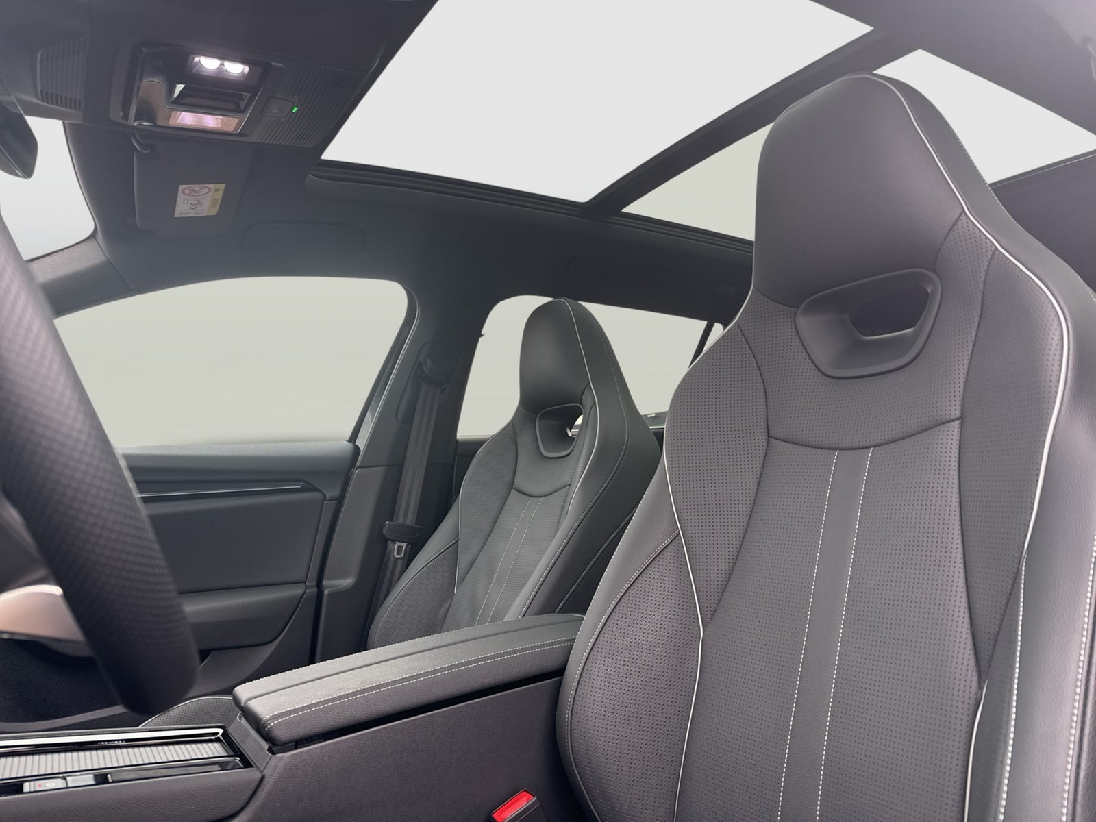 Skoda Superb Combi 2.0 SPORTLINE 4X4 PANO CANTON LM19