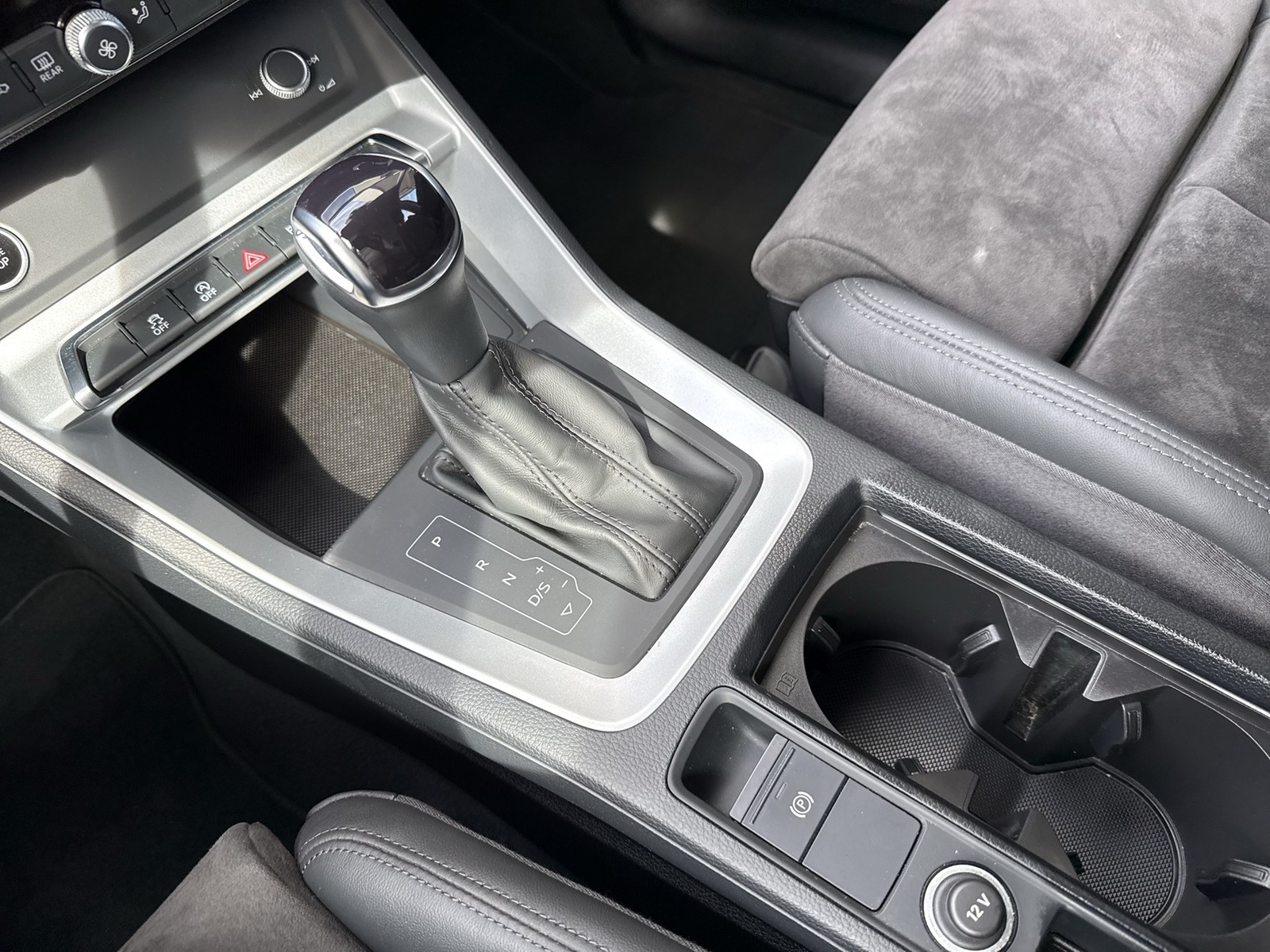 Audi Q3 35 advanced CAM ACC LM18 EKLAPPE NAVI+ SITZHZ
