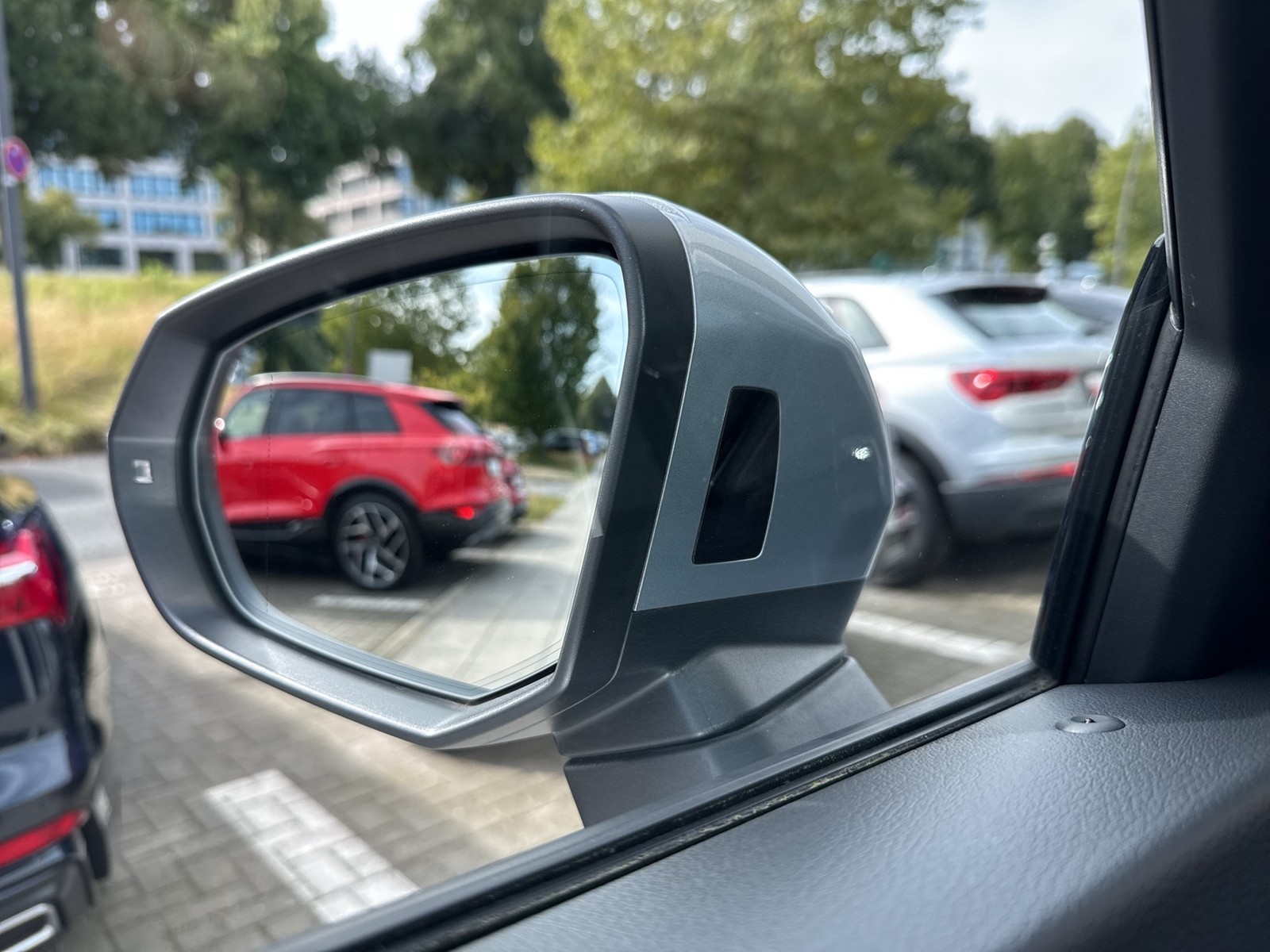 Audi Q3 35 advanced CAM ACC LM18 EKLAPPE NAVI+ SITZHZ