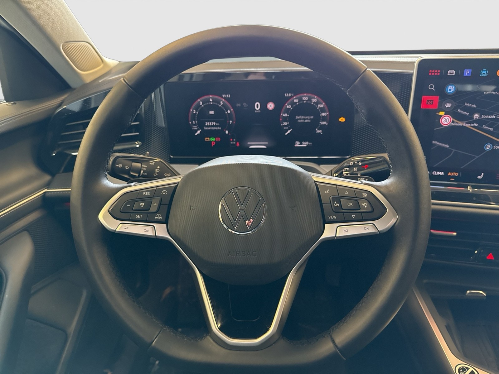 Volkswagen Passat Variant 1.5 eTSI BUSINESS AHK 360°CAM ACC