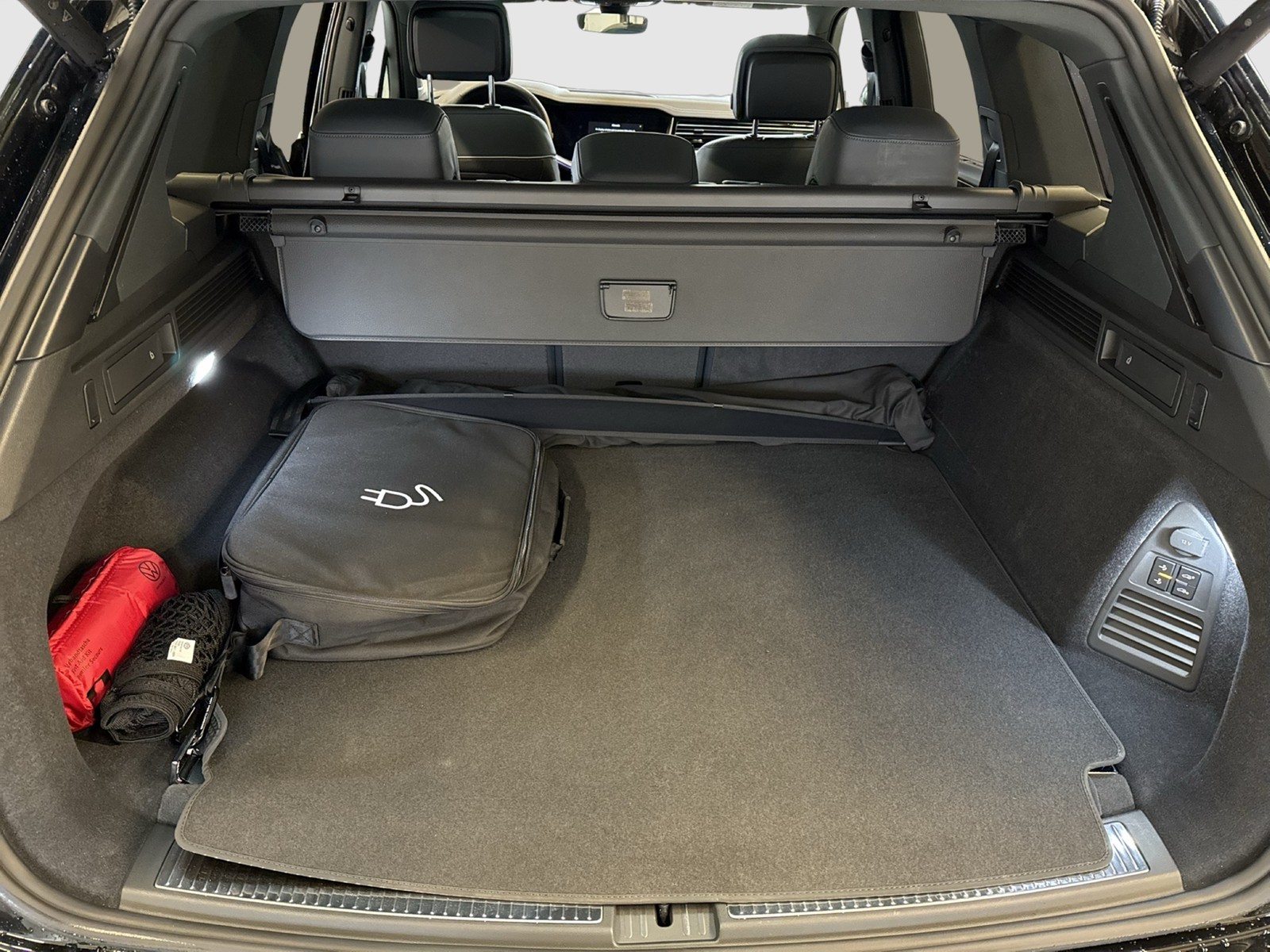 Volkswagen Touareg HYBRID ELEGANCE PANO DYNAUDIO AHK 360CAM