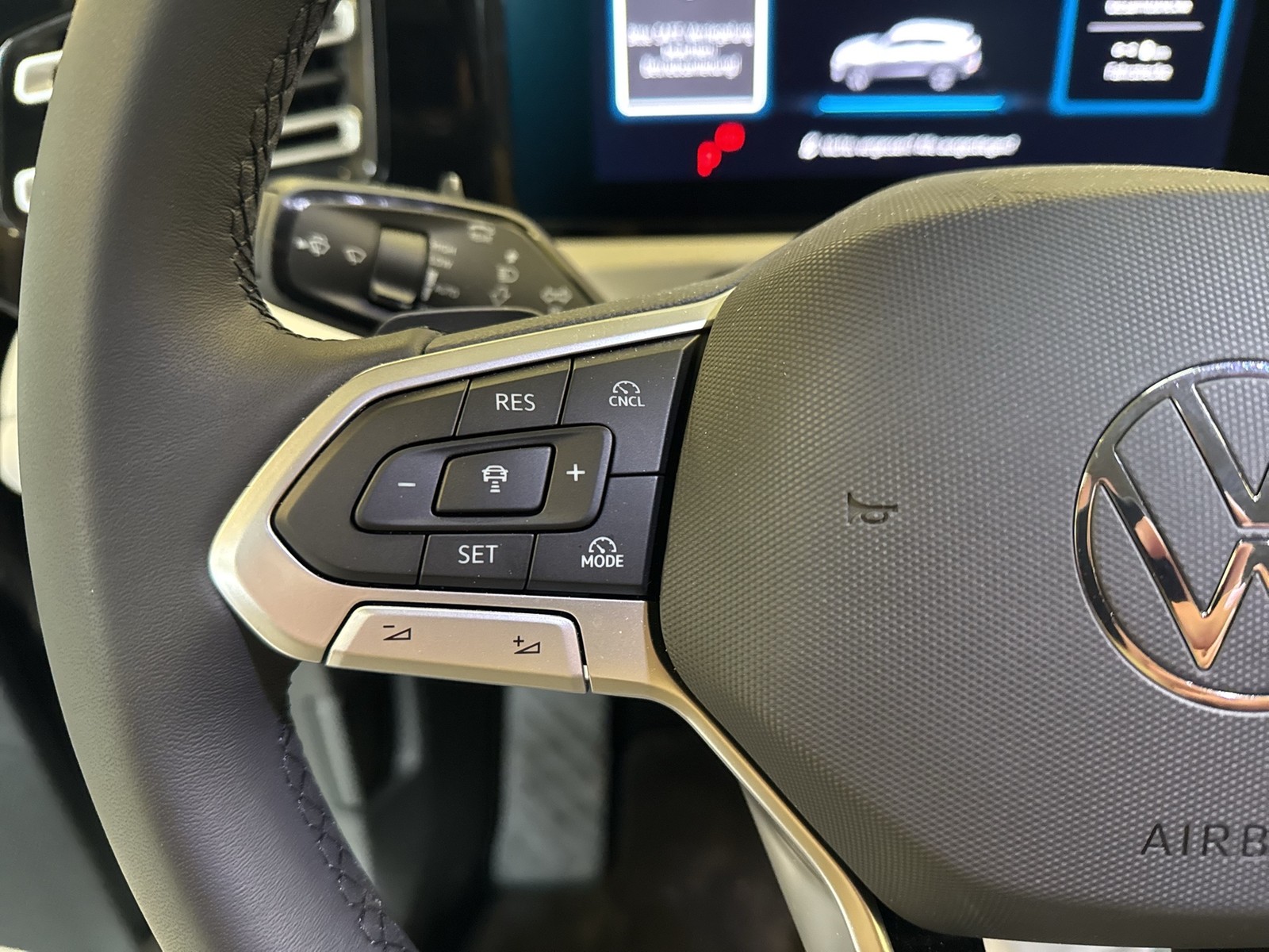 Volkswagen Tiguan 1.5 HYBRID ELEGANCE AHK 360CAM HEADUP ACC