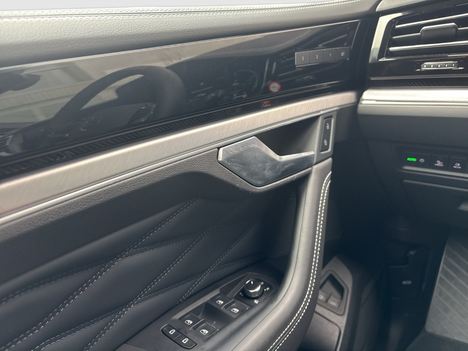 Volkswagen Touareg HYBRID ELEGANCE PANO DYNAUDIO AHK 360CAM