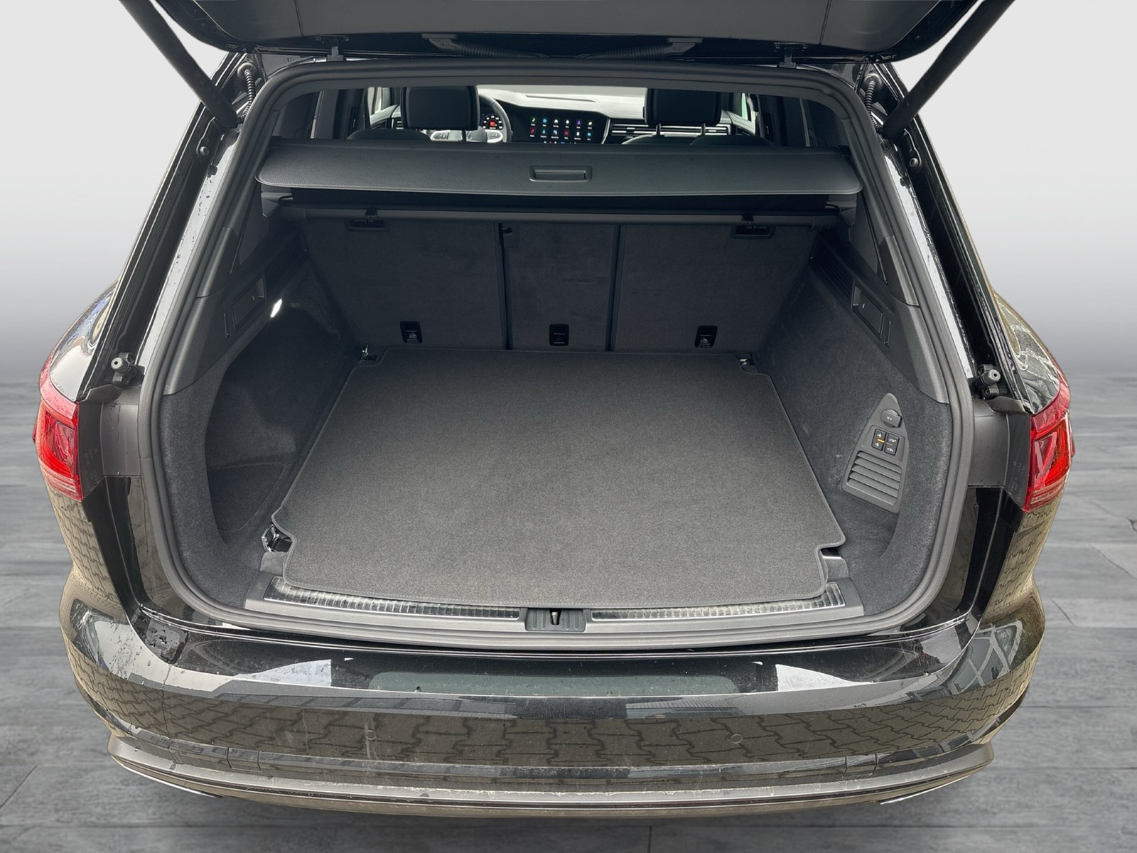 Volkswagen Touareg HYBRID ELEGANCE PANO DYNAUDIO AHK 360CAM