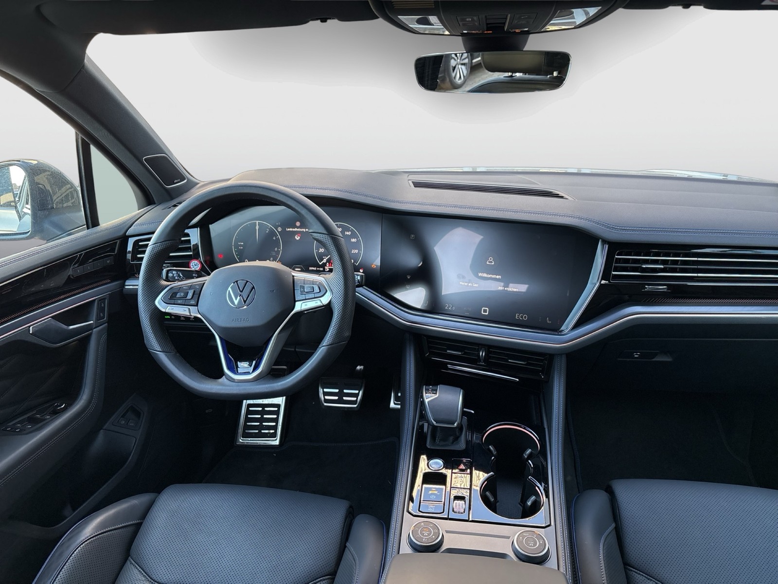 Volkswagen Touareg HYBRID R PANO DYNAUDIO 360°CAM ACC LM21