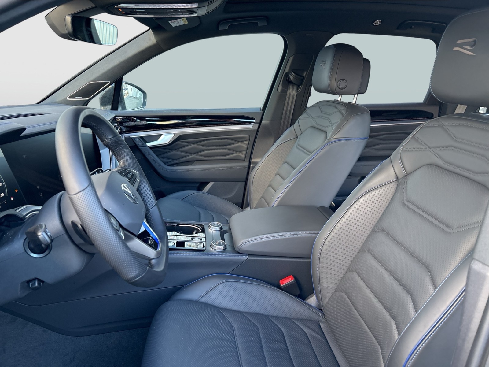 Volkswagen Touareg HYBRID R PANO DYNAUDIO 360°CAM ACC LM21