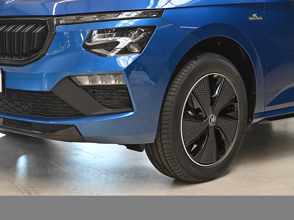 Skoda Kamiq 1.5 MONTE CARLO DSG AHK PANO KEYLESS LM17