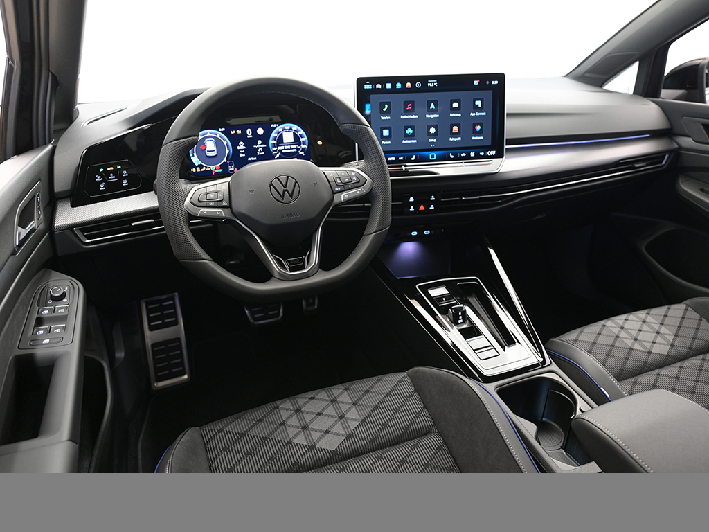 Volkswagen Golf 1.5 eTSI R-LINE AHK MATRIXLED BLACKSTYLE CAM LM18