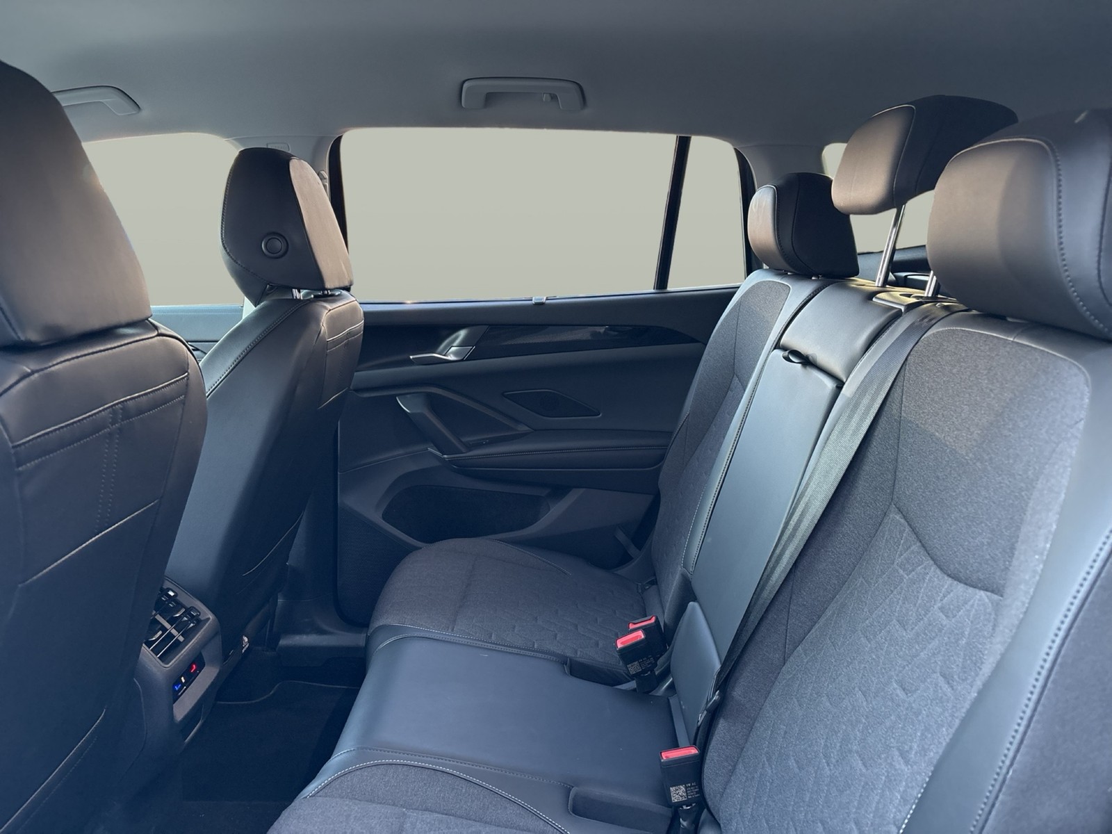 Volkswagen Tayron 2.0 LIFE AHK CAM ACC LM18 CARPLAY SITZHZ.