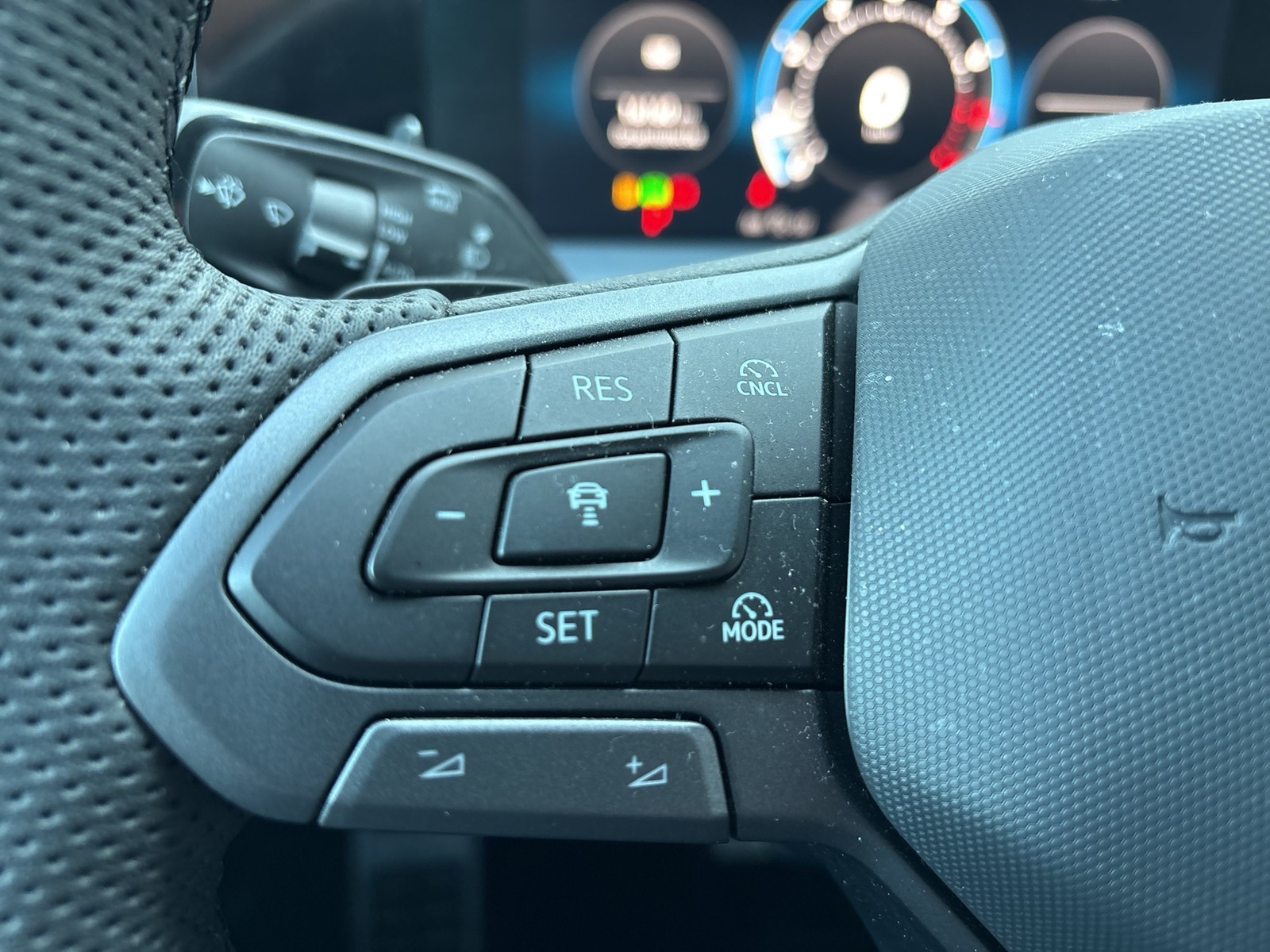 Volkswagen Tayron 2.0 R-LINE BLACKSTYLE 4X4 PANO AHK 360CAM