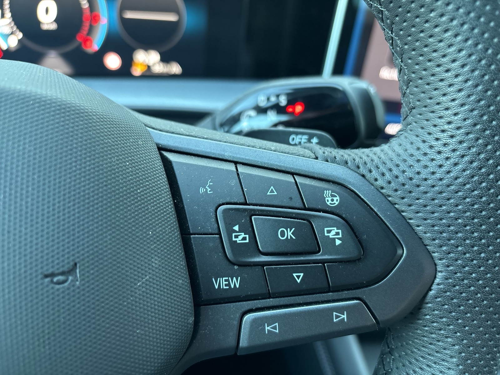 Volkswagen Tayron 2.0 R-LINE BLACKSTYLE 4X4 PANO AHK 360CAM