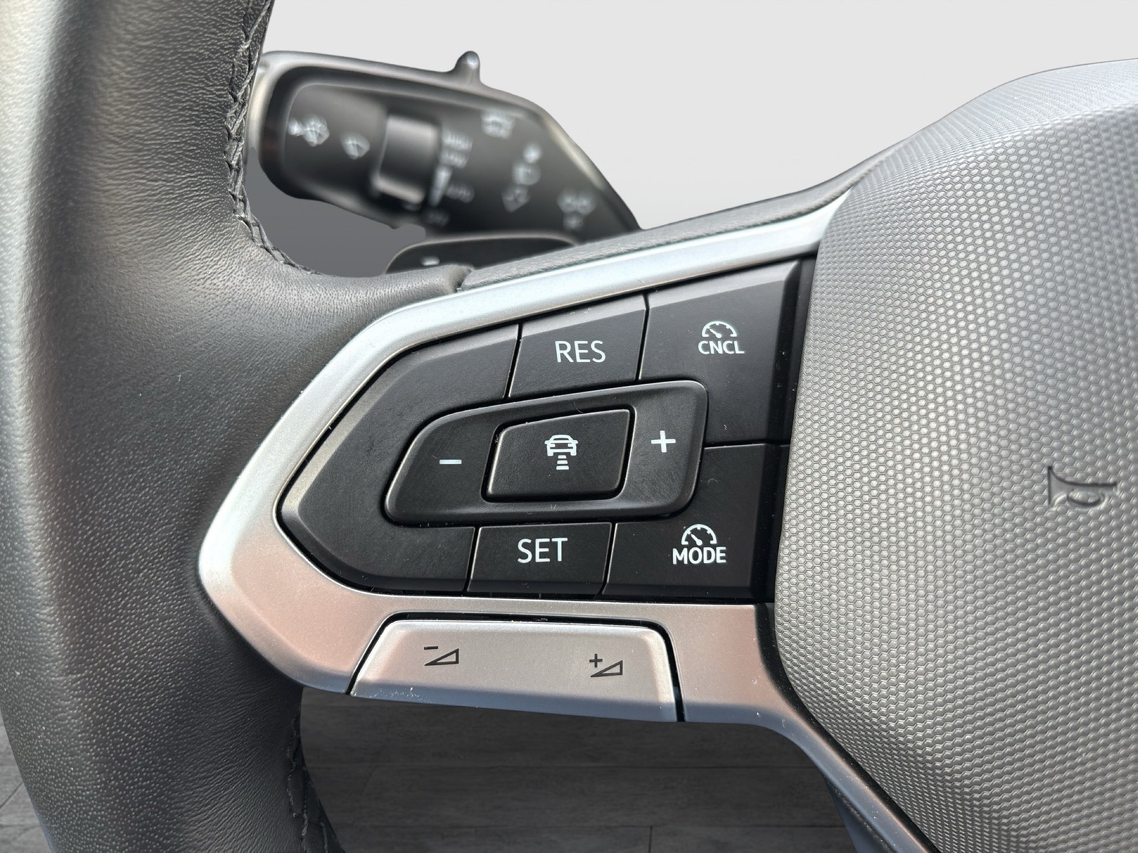 Volkswagen Tayron 2.0 ELEGANCE 4X4 AHK 360°CAM ACC HEAD-UP