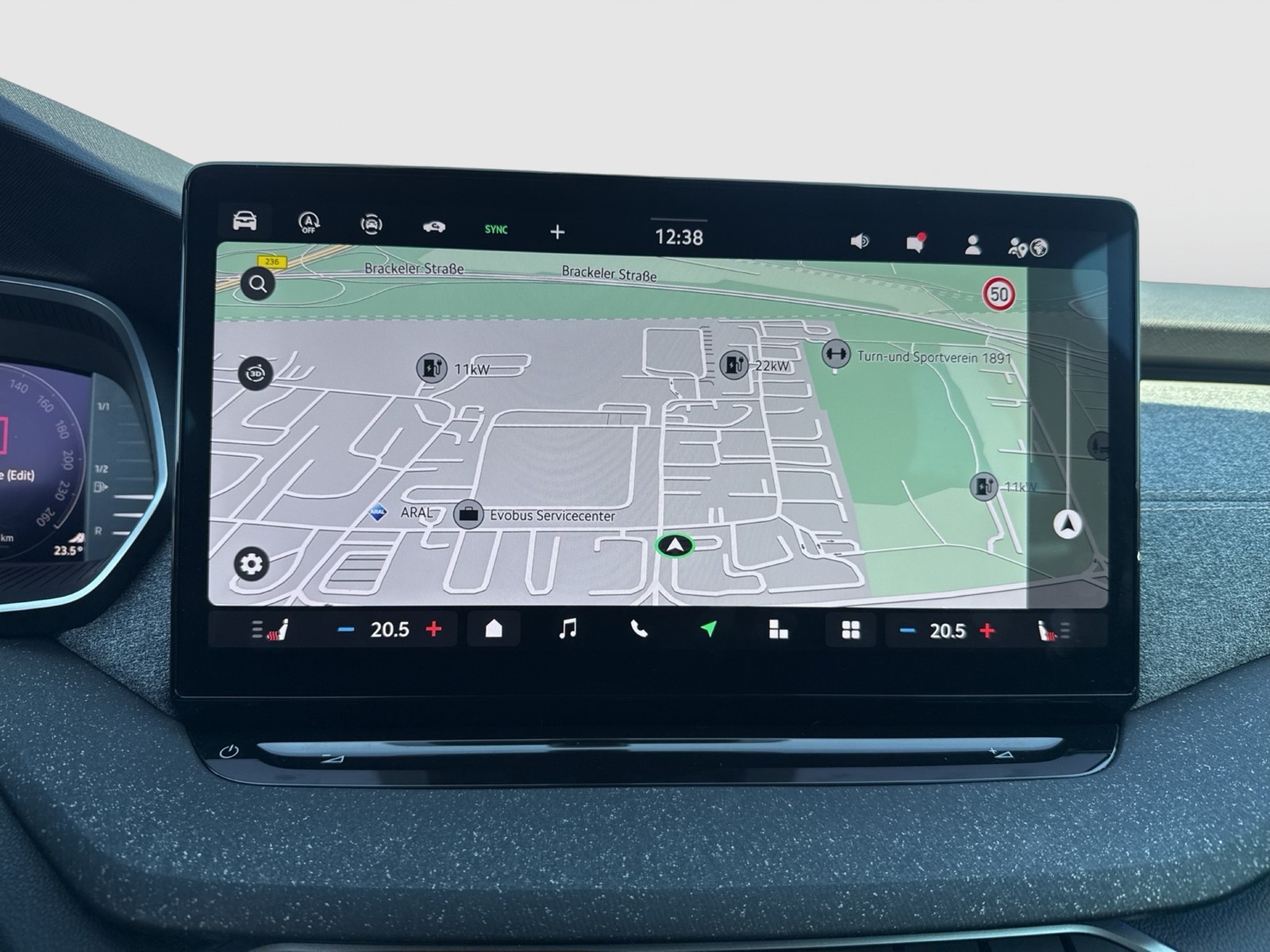 Skoda Octavia Combi 2.0 SELECTION AHK CAM ACC NAVI