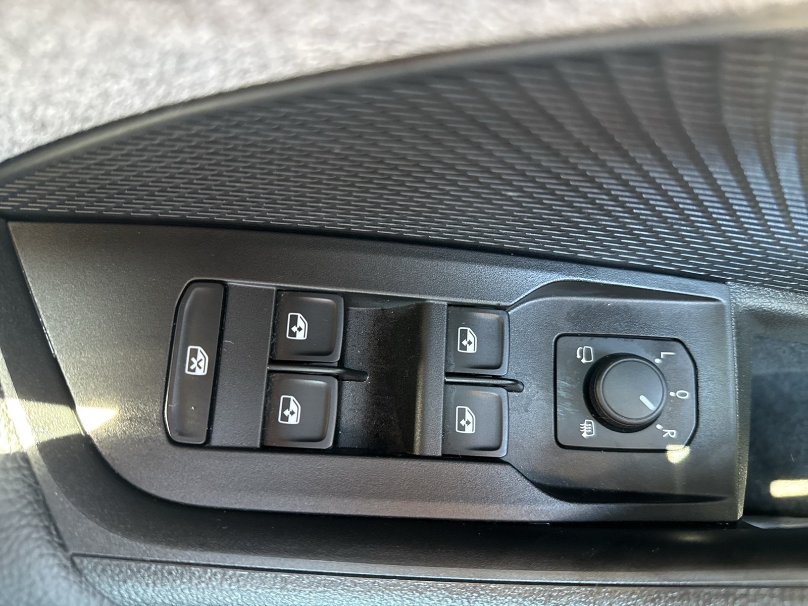 Skoda Octavia Combi 2.0 SELECTION AHK CAM ACC NAVI