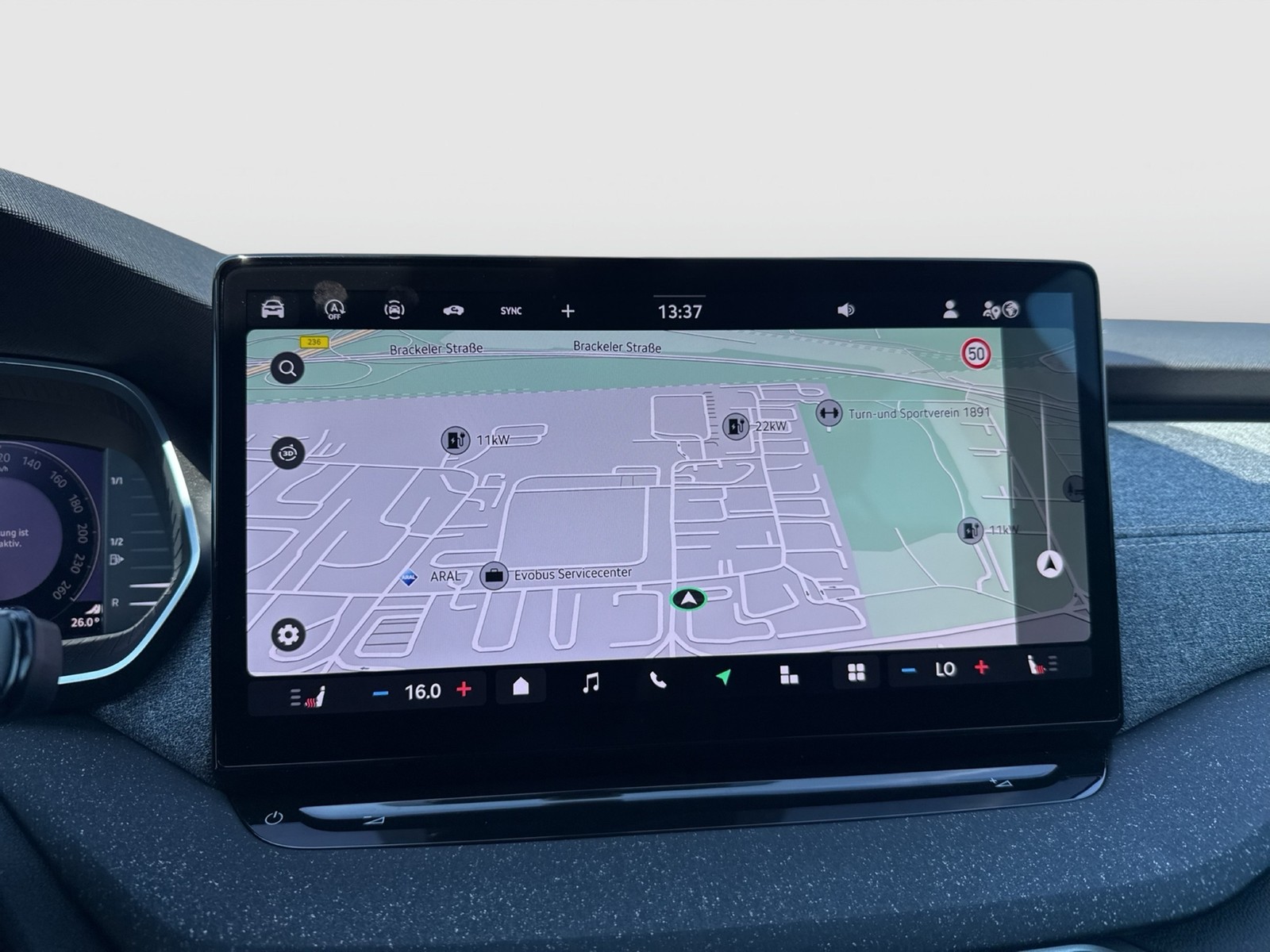 Skoda Octavia Combi 2.0 SELECTION AHK CAM ACC NAVI