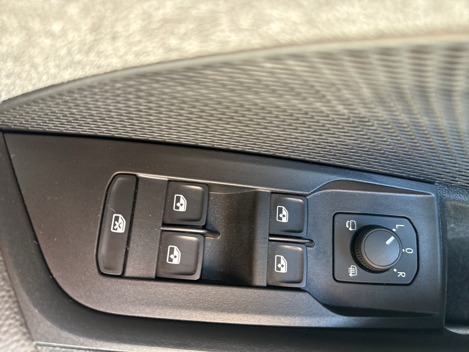 Skoda Octavia Combi 2.0 SELECTION AHK CAM ACC NAVI