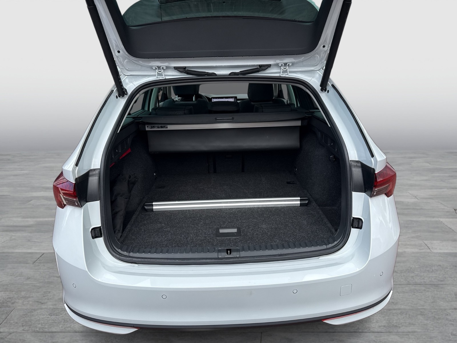 Skoda Octavia Combi 2.0 TOUR PANO 360°CAM ACC HEAD-UP