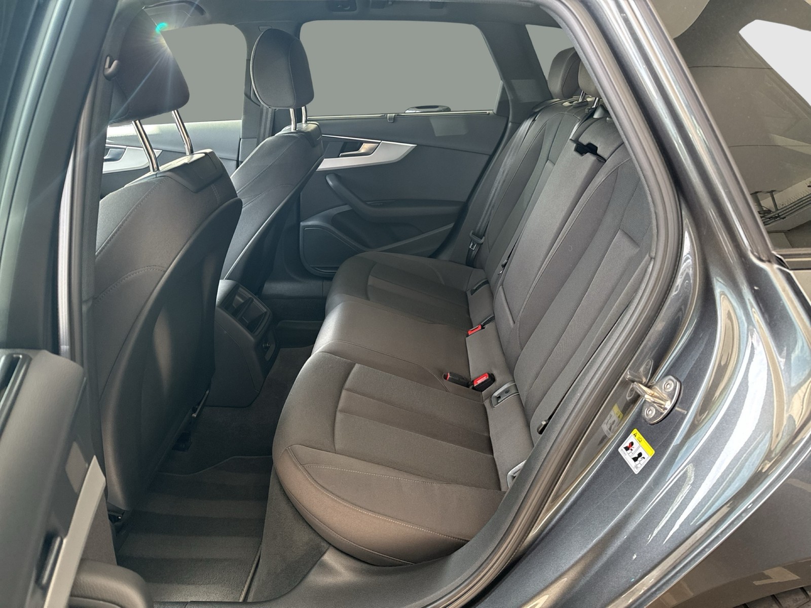 Audi A4 Avant 30 S LINE BLACKPAK CAM LM19 eKLAPPE NAVI+