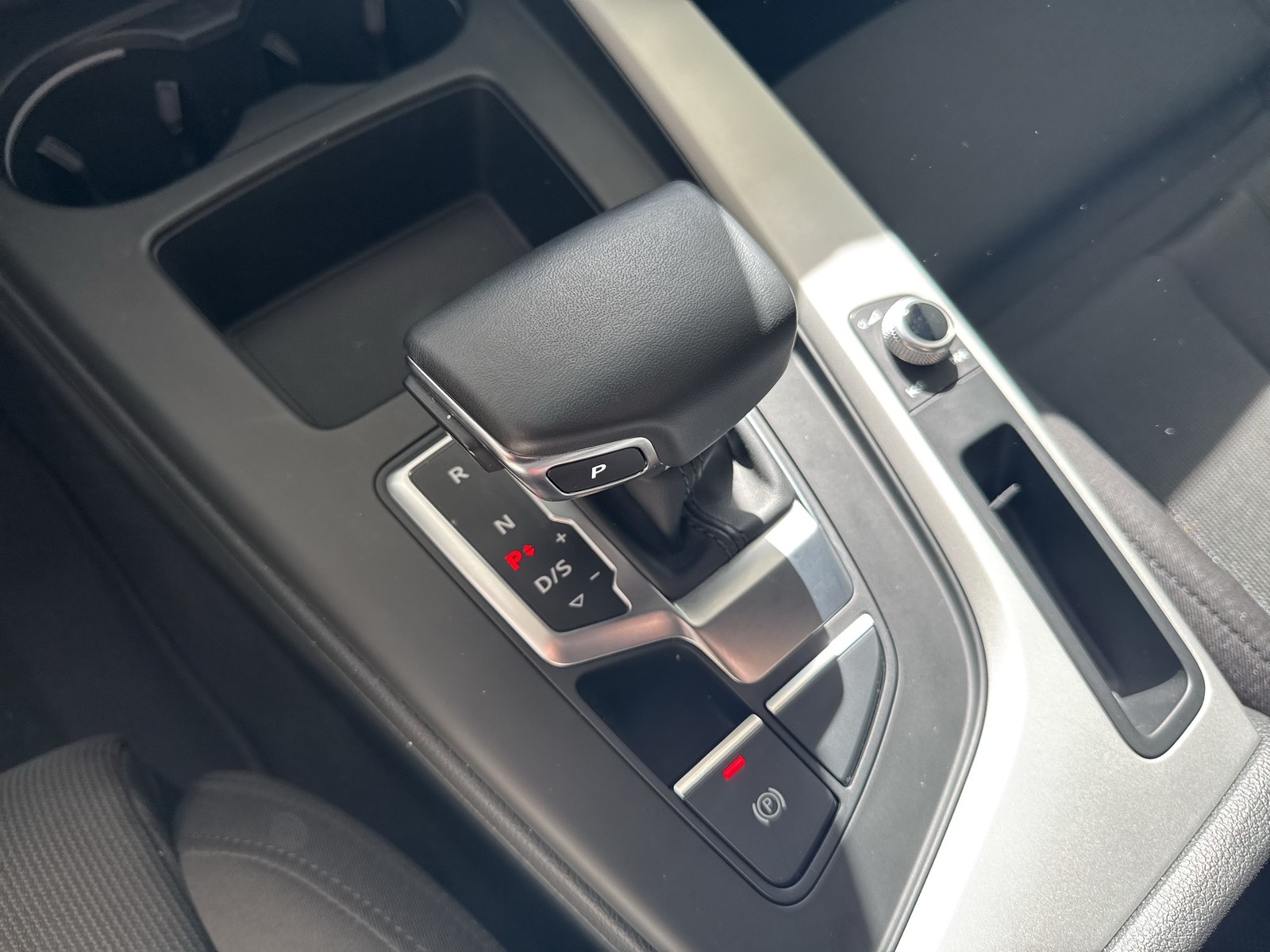 Audi A4 Avant 30 S LINE BLACKPAK CAM LM19 eKLAPPE NAVI+