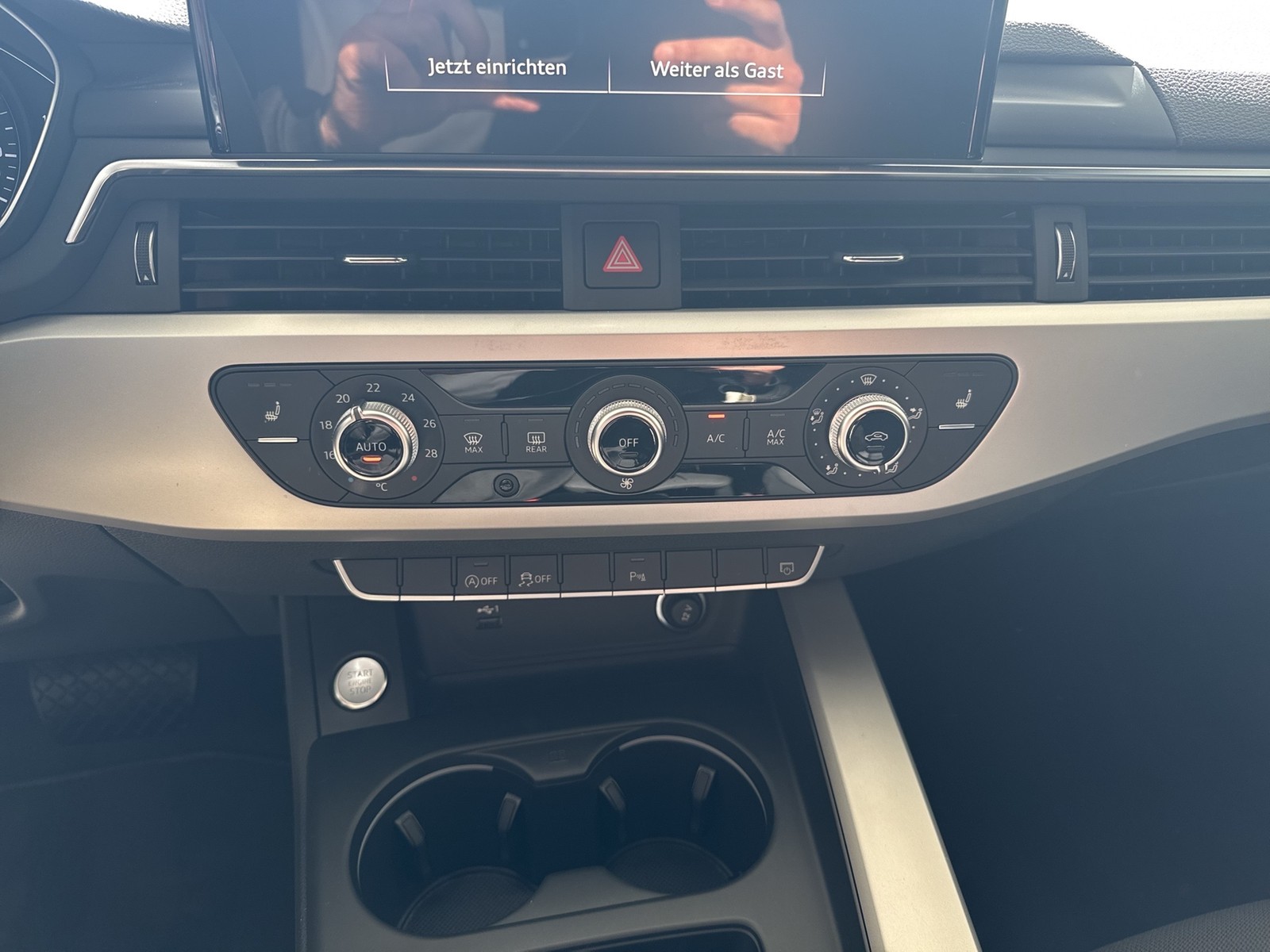 Audi A4 Avant 30 S LINE BLACKPAK CAM LM19 eKLAPPE NAVI+