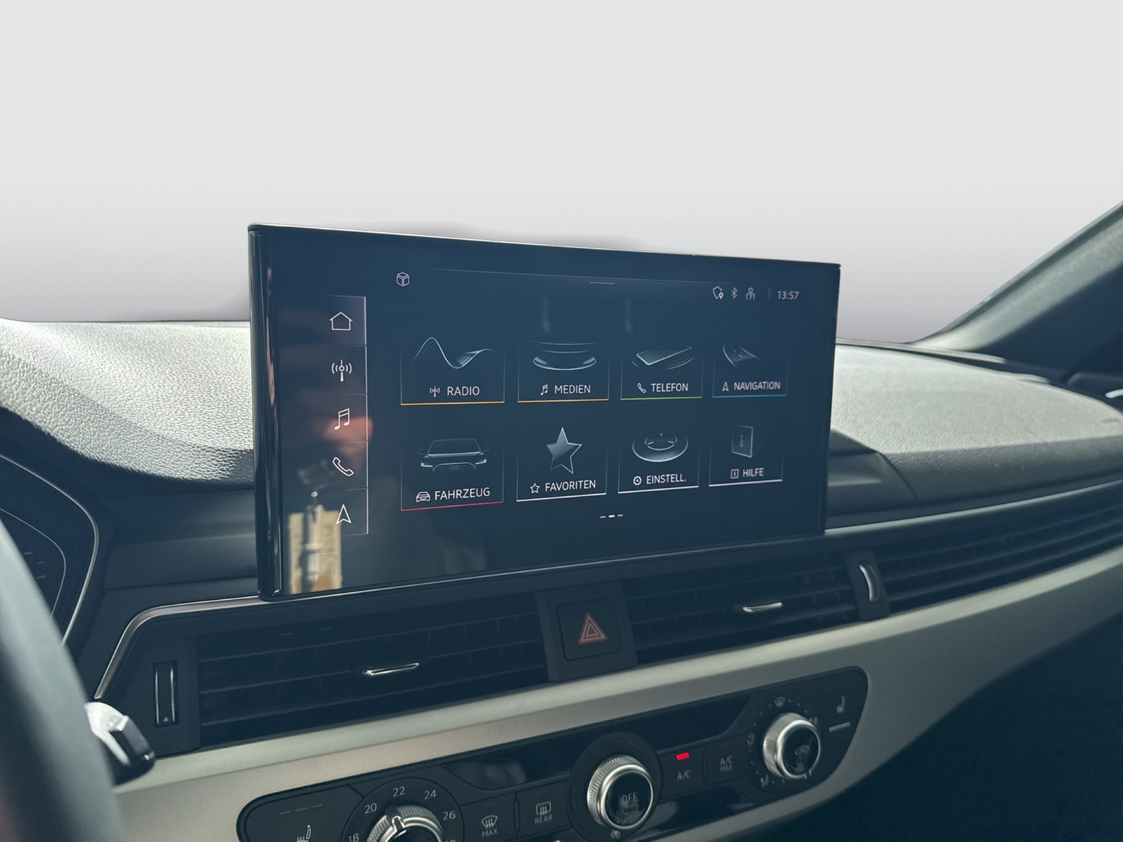 Audi A4 Avant 30 S LINE BLACKPAK CAM LM19 eKLAPPE NAVI+