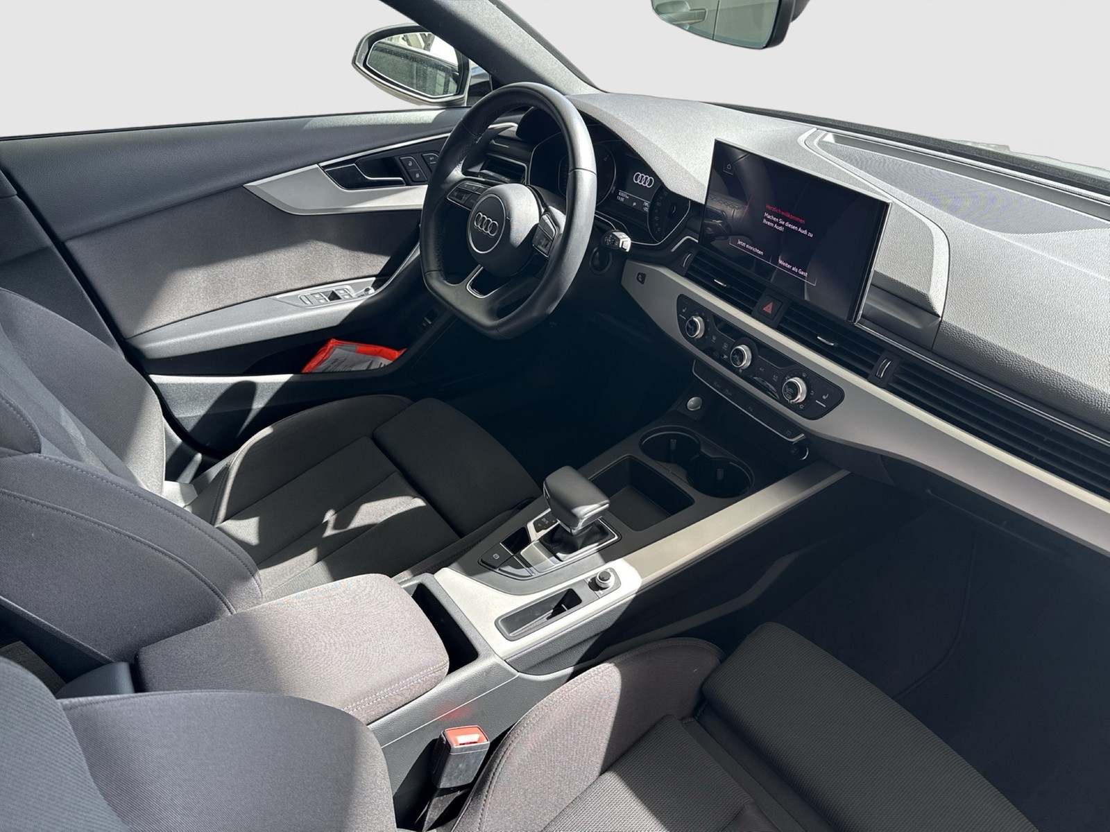 Audi A4 Avant 30 S LINE BLACKPAK CAM LM19 eKLAPPE NAVI+