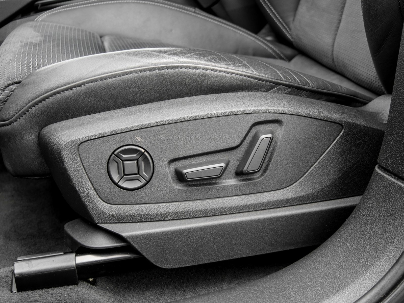 Audi Q8 e-tron 50 quattro S LINE BLACKPAK B&O LM20