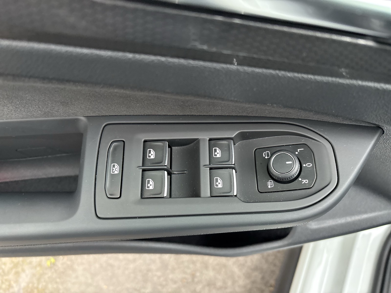 Volkswagen Golf 2.0 GTD BLACK STYLE H.KARDON ALU19