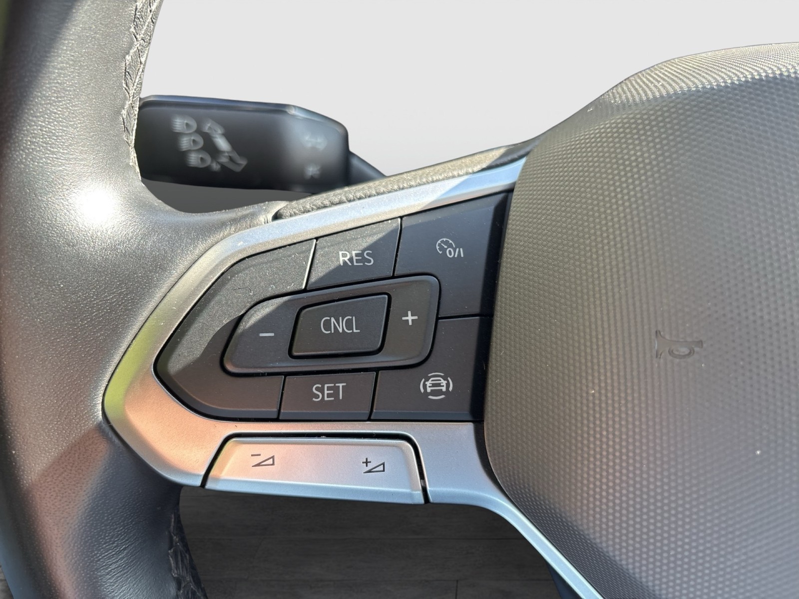 Volkswagen Polo 1.0 LIFE NAVI CARPLAY SITZHEIZUNG LED KLIMA