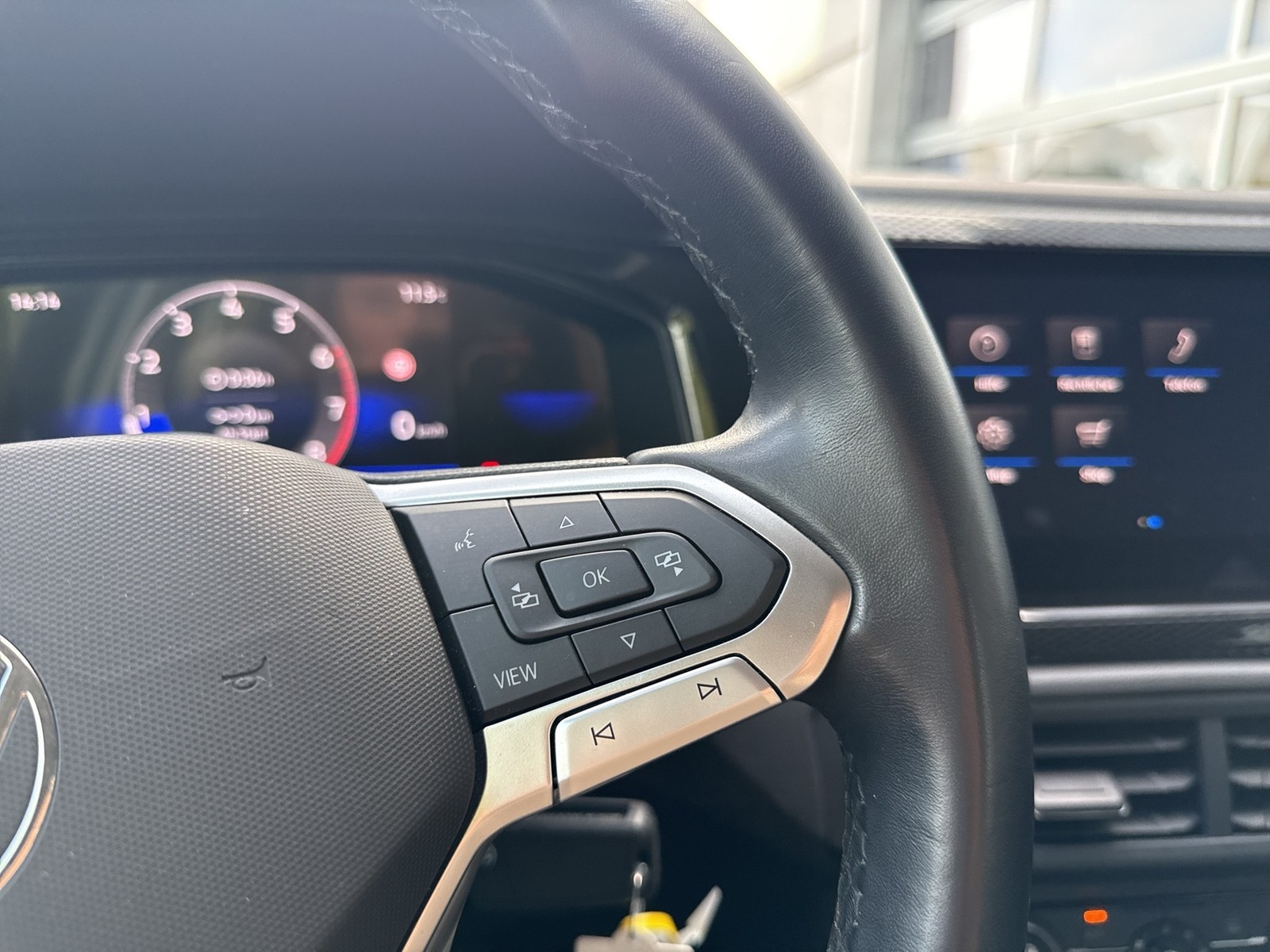 Volkswagen Polo 1.0 LIFE NAVI CARPLAY SITZHEIZUNG LED KLIMA