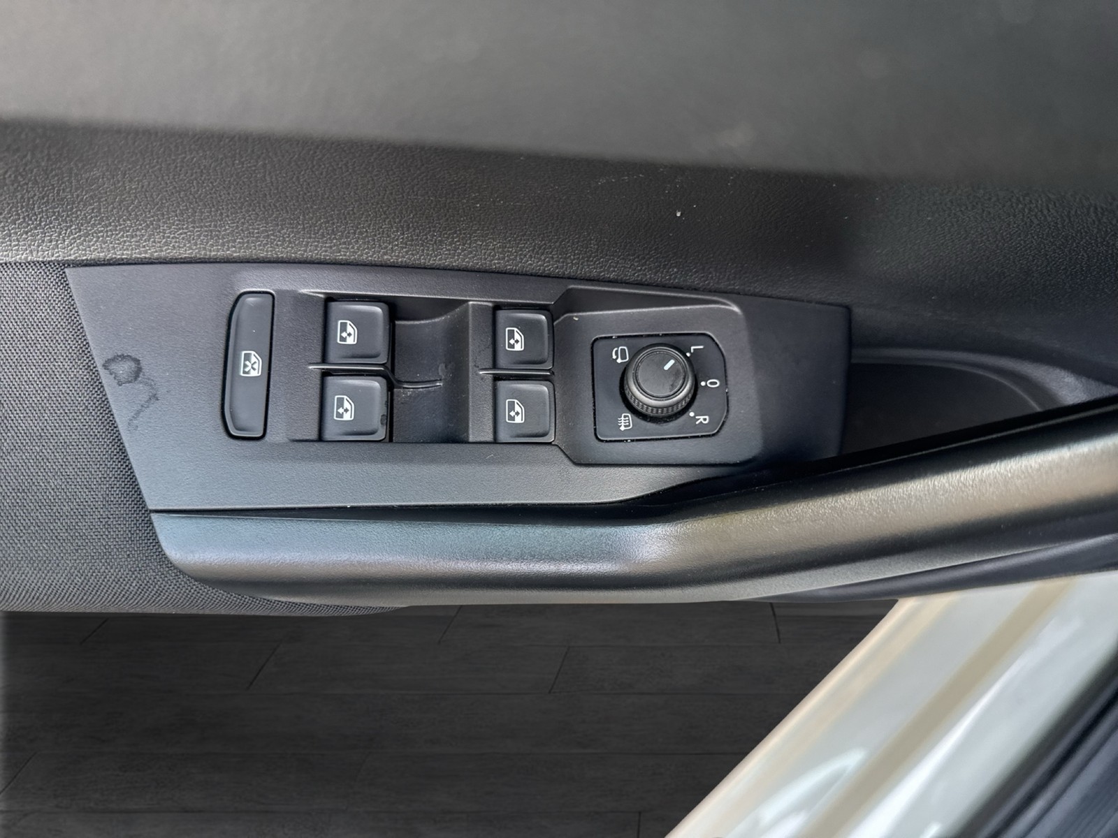 Volkswagen Polo 1.0 LIFE NAVI CARPLAY SITZHEIZUNG LED KLIMA