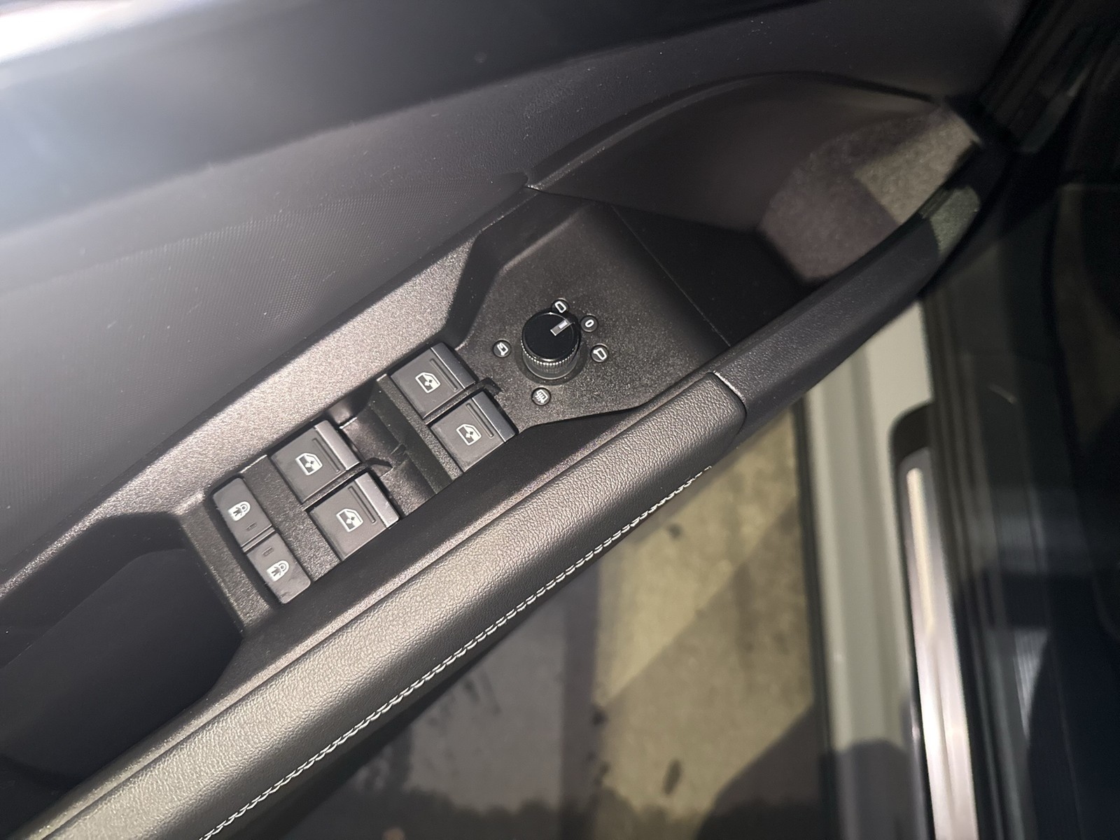 Audi Q4 e-tron 40 advanced PANO KAMERA ALU19 NAVI+