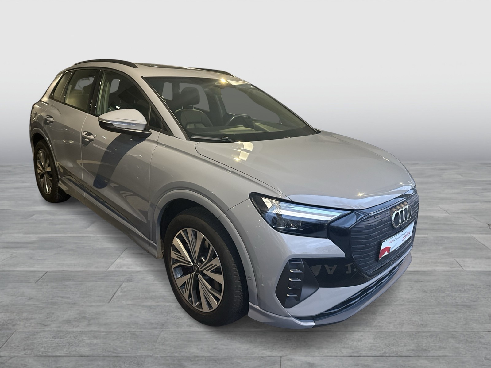 Audi Q4 e-tron 40 advanced PANO KAMERA ALU19 NAVI+