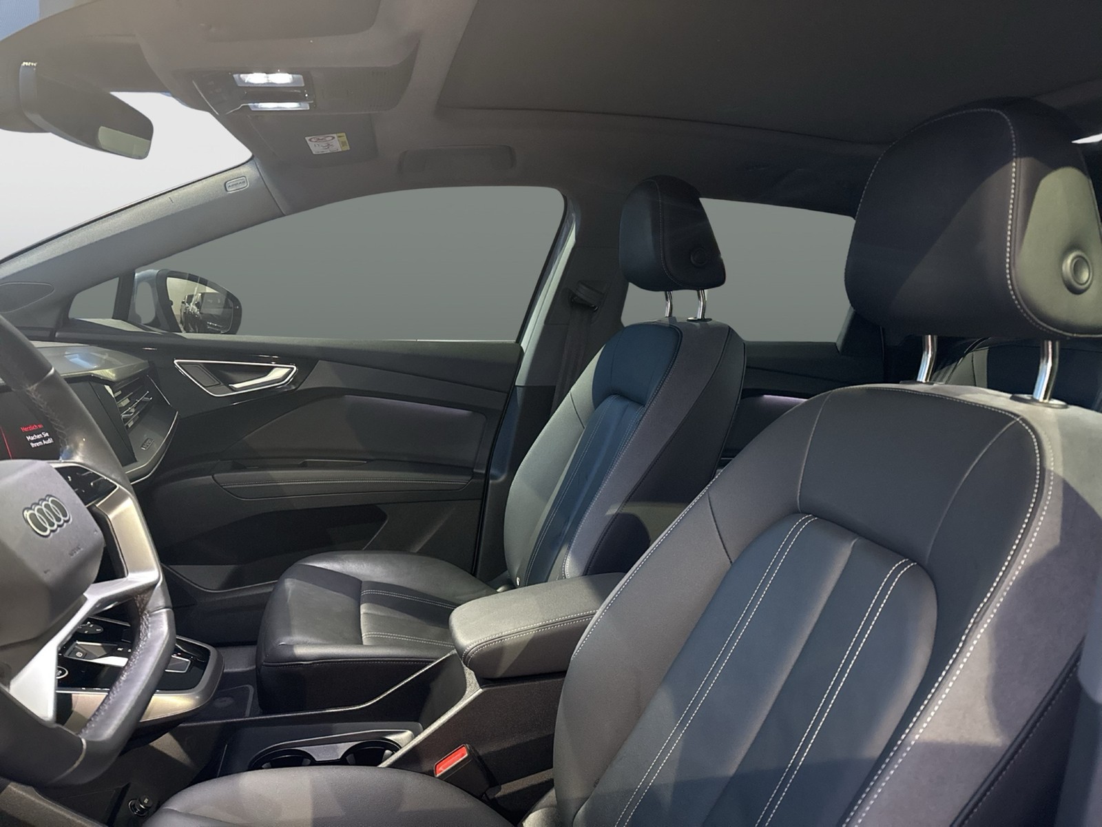 Audi Q4 e-tron 40 advanced PANO KAMERA ALU19 NAVI+