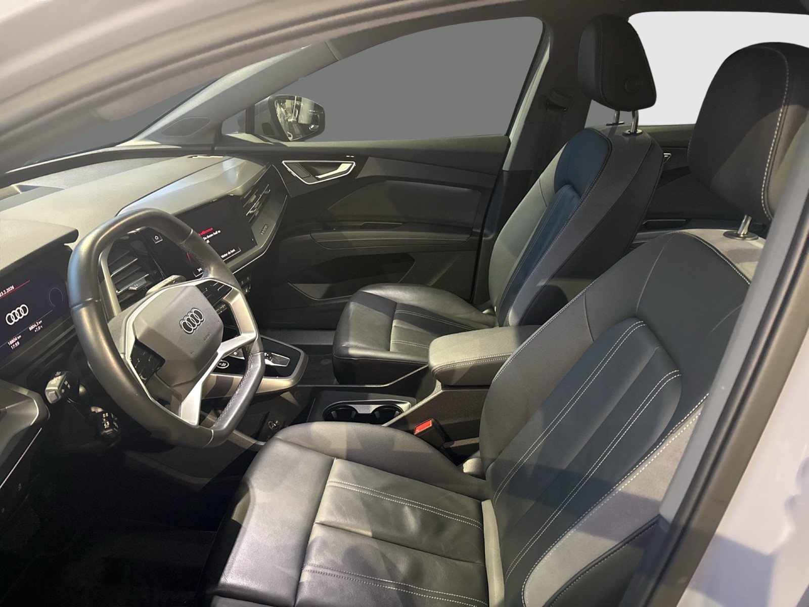 Audi Q4 e-tron 40 advanced PANO KAMERA ALU19 NAVI+