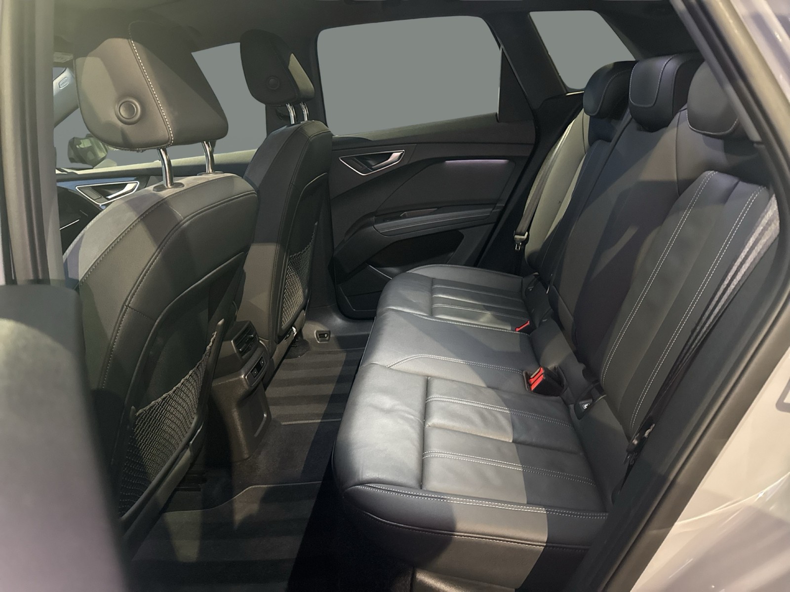 Audi Q4 e-tron 40 advanced PANO KAMERA ALU19 NAVI+