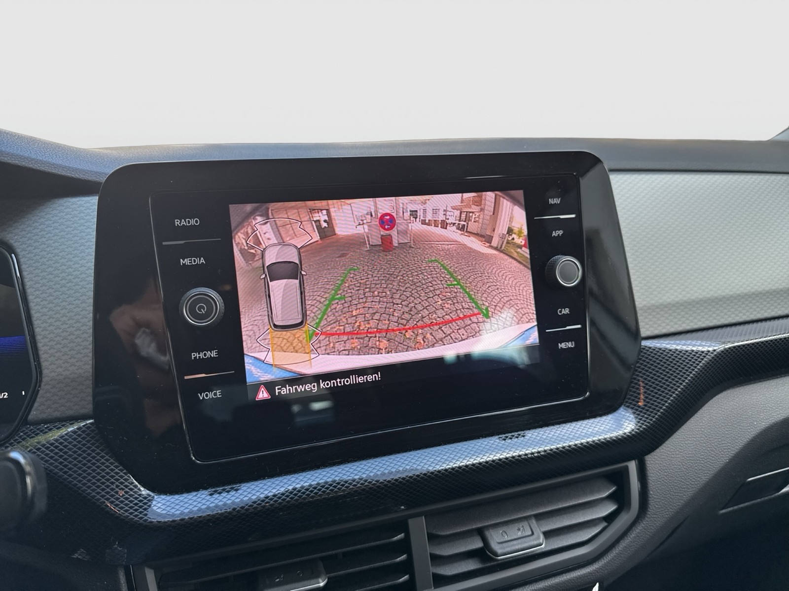 Volkswagen T-Cross 1.5 LIFE CAM ACC NAVI CARPLAY ALU SITZHZ