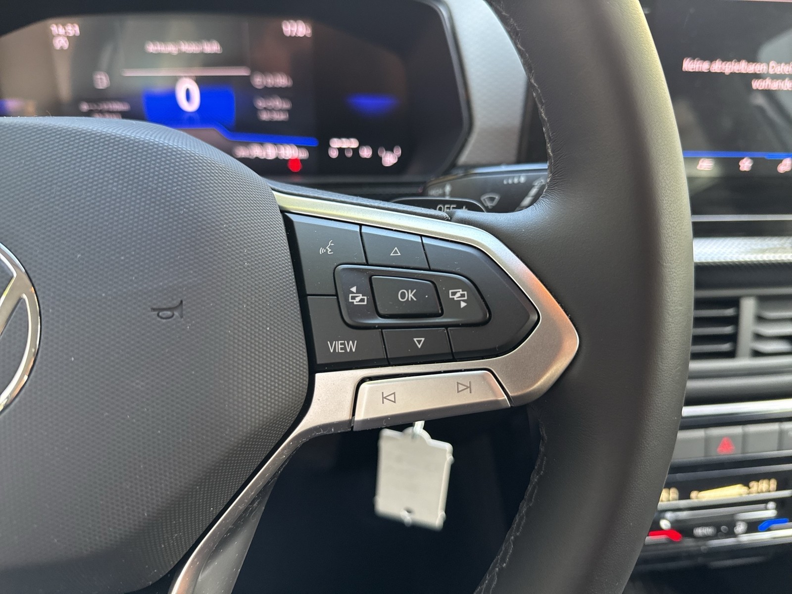 Volkswagen T-Cross 1.5 LIFE CAM ACC NAVI CARPLAY ALU SITZHZ