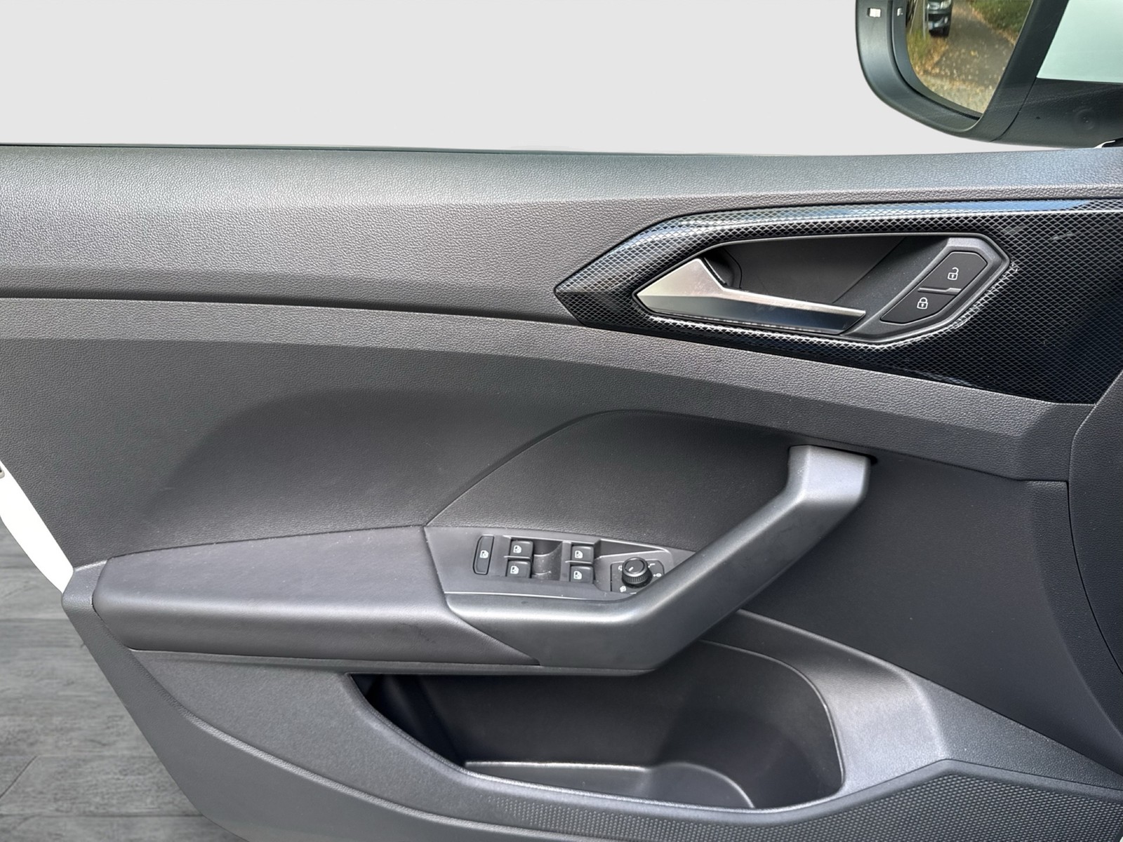 Volkswagen T-Cross 1.5 LIFE CAM ACC NAVI CARPLAY ALU SITZHZ