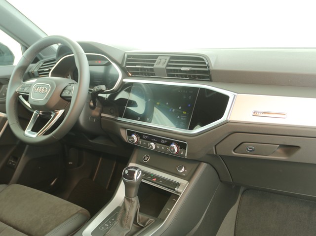 Audi Q3 45 HYBRID S LINE BLACKPAK CAM ACC LM19 NAVI+