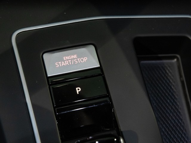 Volkswagen Golf 2.0 GTI BLACK STYLE H.KARDON ALU19 MATRIX