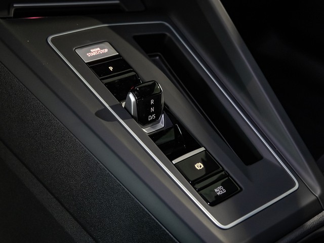 Volkswagen Golf 2.0 GTI BLACK STYLE H.KARDON ALU19 MATRIX