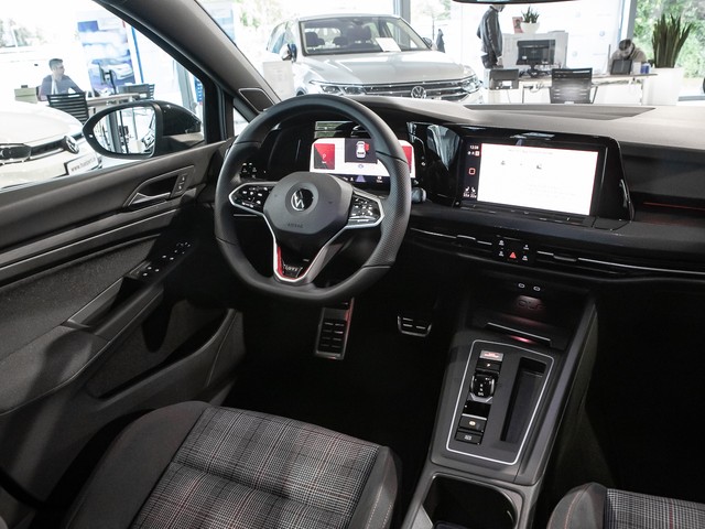 Volkswagen Golf 2.0 GTI BLACK STYLE H.KARDON ALU19 MATRIX