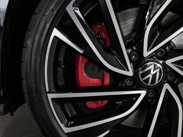 Volkswagen Golf 2.0 GTI BLACK STYLE H.KARDON ALU19 MATRIX