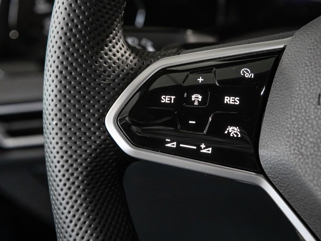 Volkswagen Golf 2.0 GTI BLACK STYLE H.KARDON ALU19 MATRIX