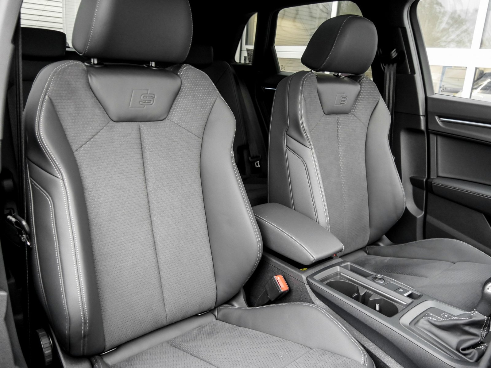 Audi Q3 35 TFSI S tronic S Line Pano+LED+SONOS+AHK+2xSLine+Klima+