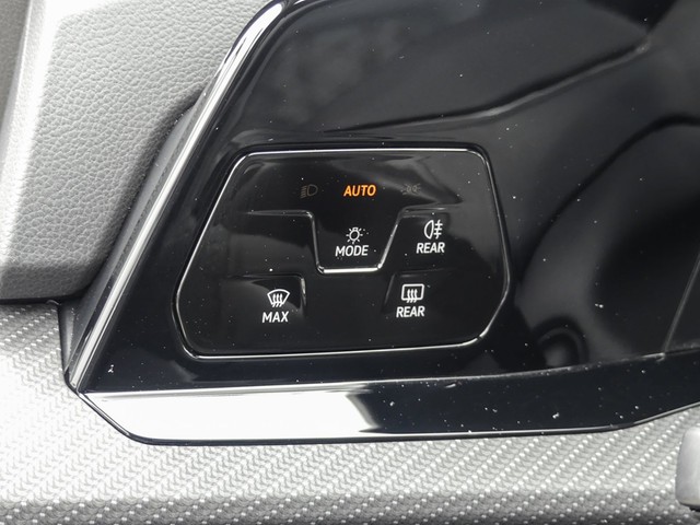 Volkswagen Golf Variant 1.5 R-LINE ACC LM18 NAVI