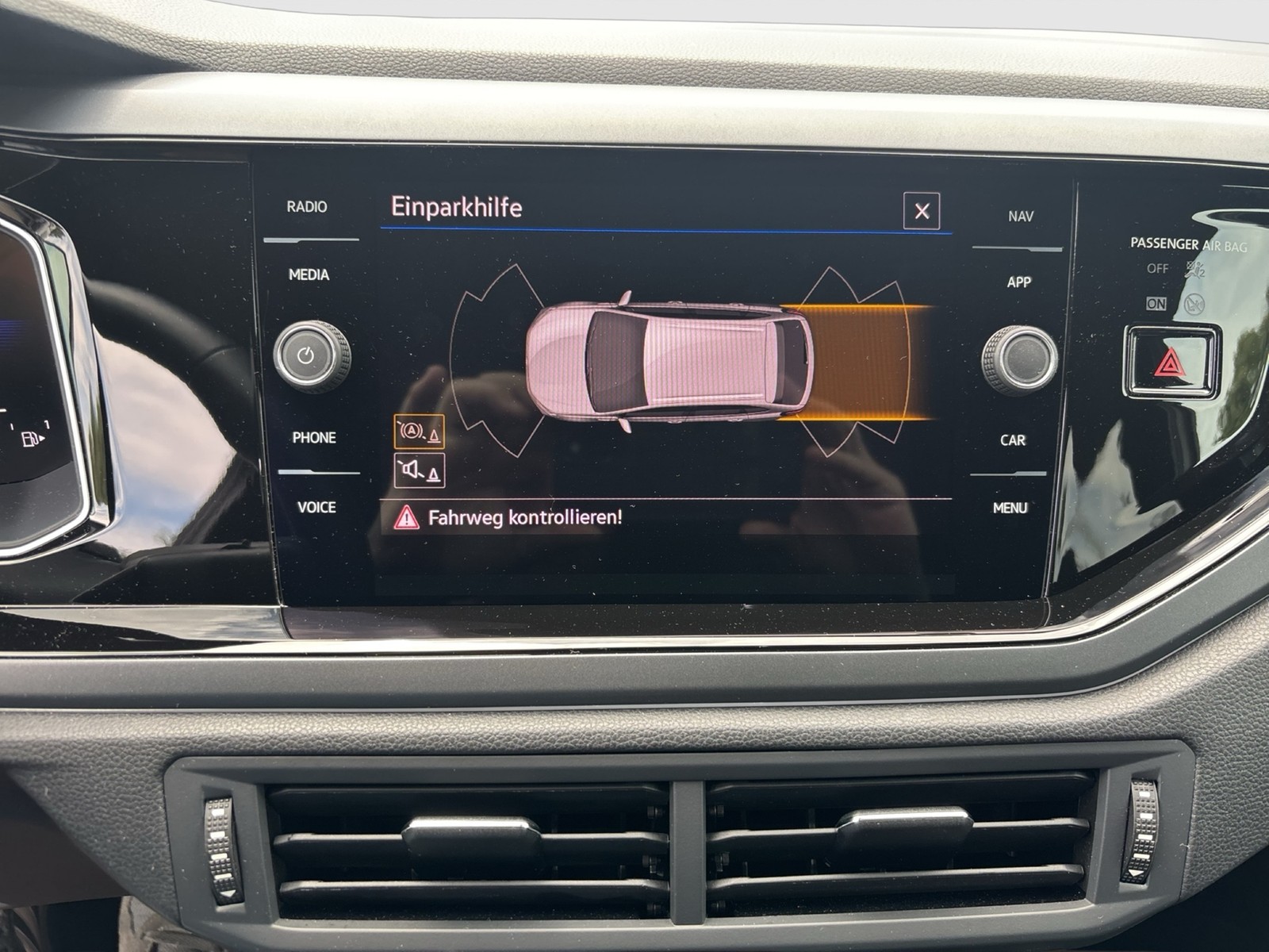 Volkswagen Taigo 1.0 R-LINE ACC MATRIX CARPLAY LM17 SITZHZ.