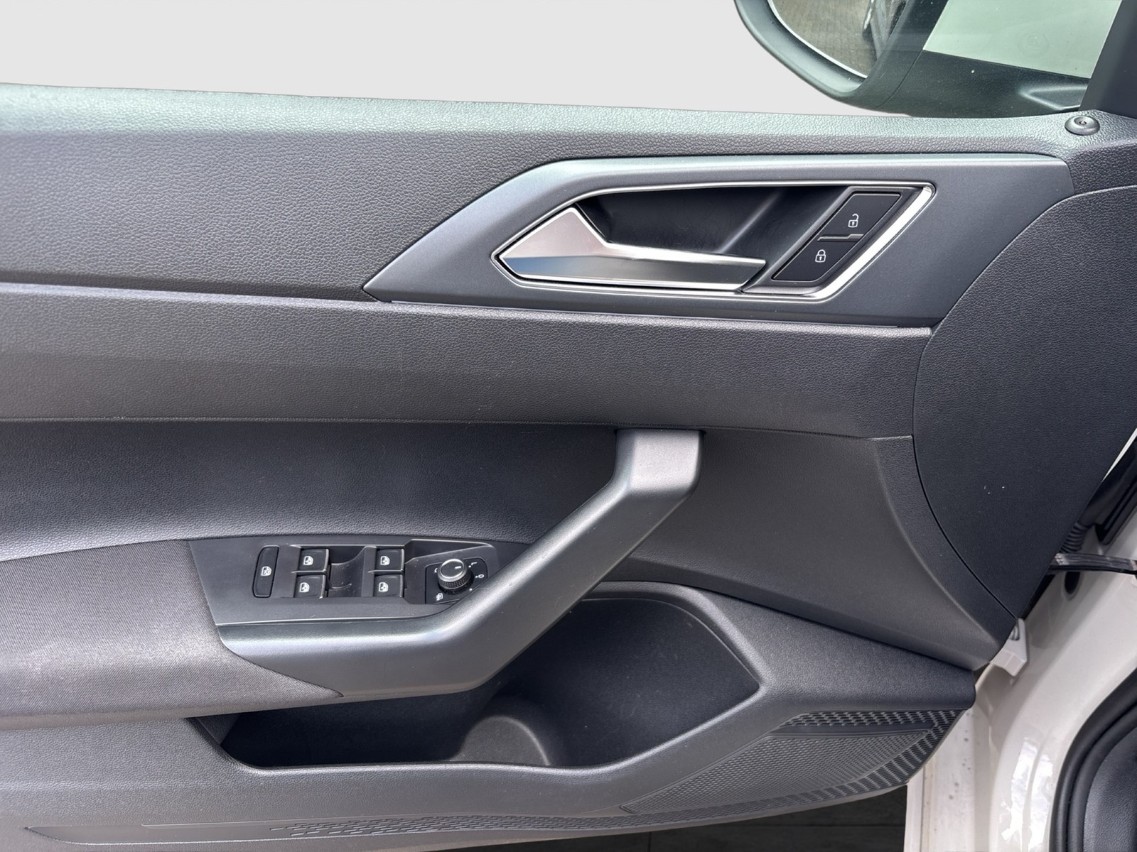Volkswagen Taigo 1.0 R-LINE ACC MATRIX CARPLAY LM17 SITZHZ.